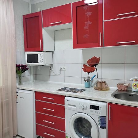 Ahmetova 4 30 Apartman Almati Kültér fotó